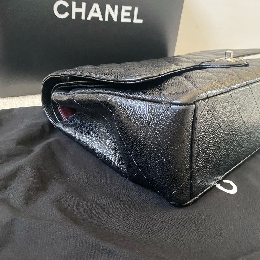 **AUTHENTIC CHANEL MAXI HANDBAG** - Picture 9 of 16